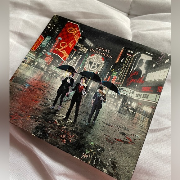 Jonas Brothers CD - Picture 1 of 4